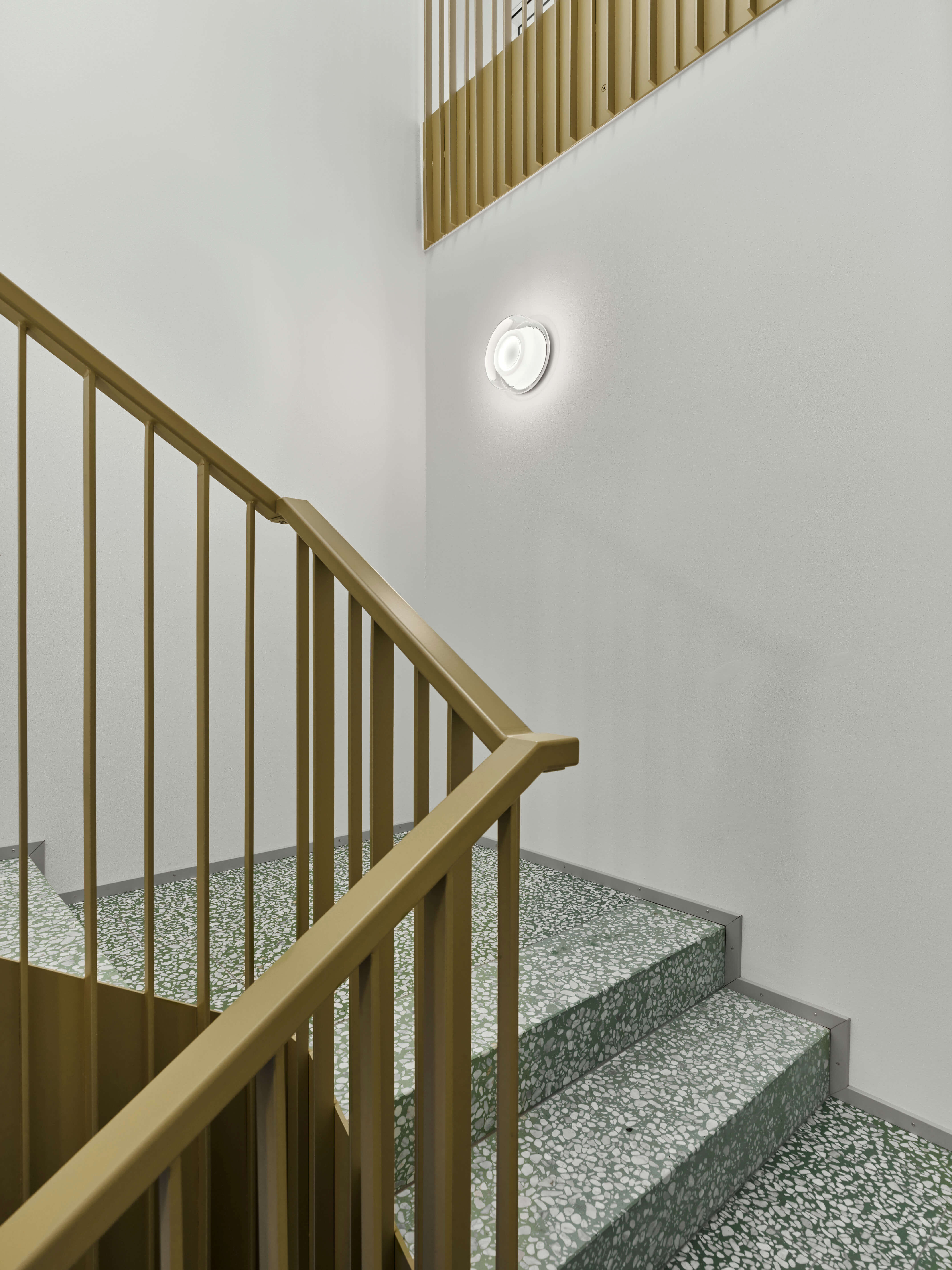 CURLING Wall M clear © Studio Olaf Becker