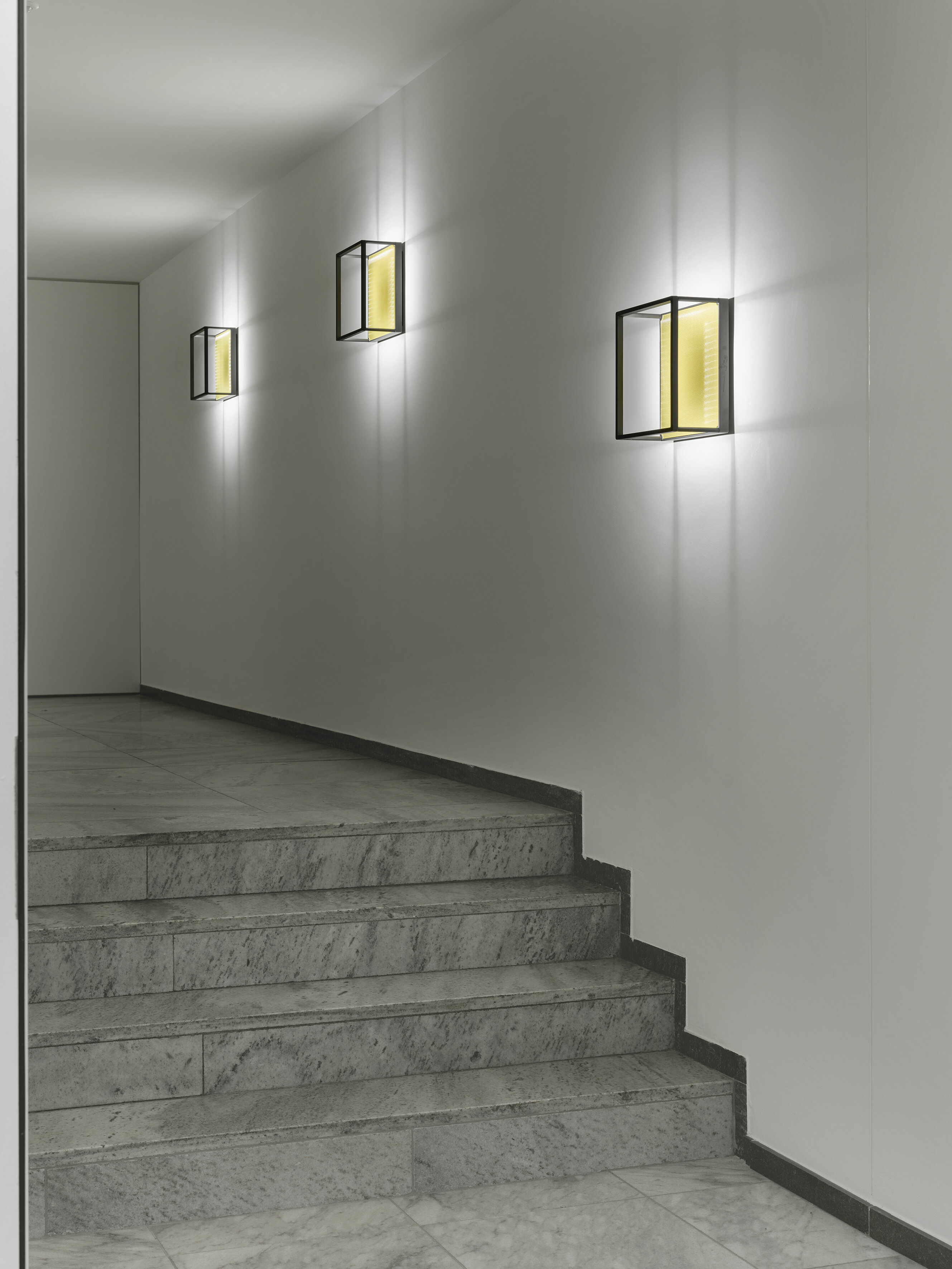 REFLEX² Ceiling M 150 (wall mounted) © Studio Olaf Becker