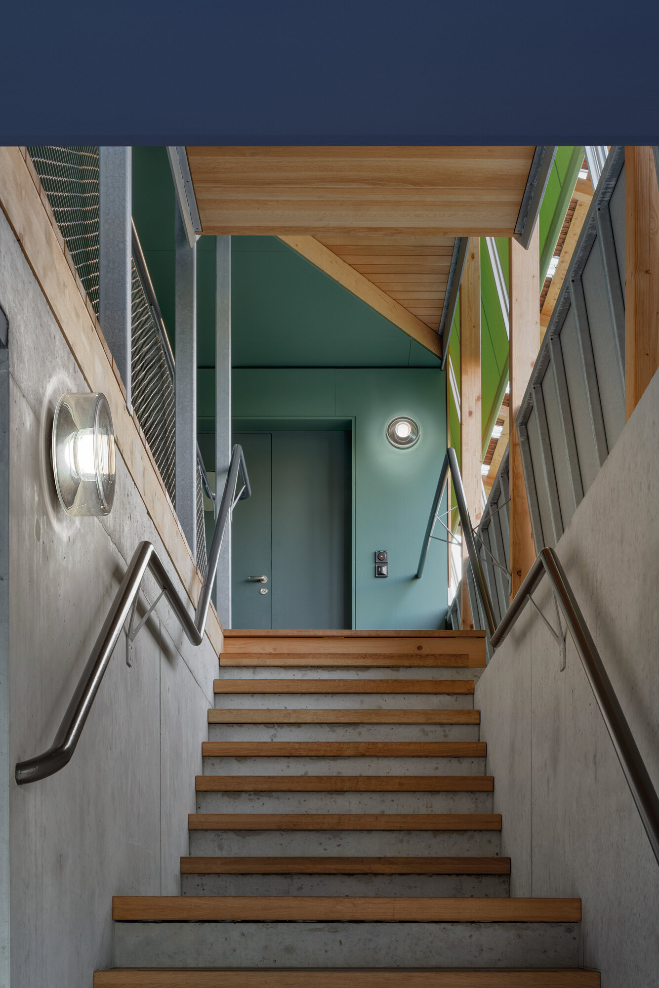 CURLING Wall M glass clear © Hannes Henz