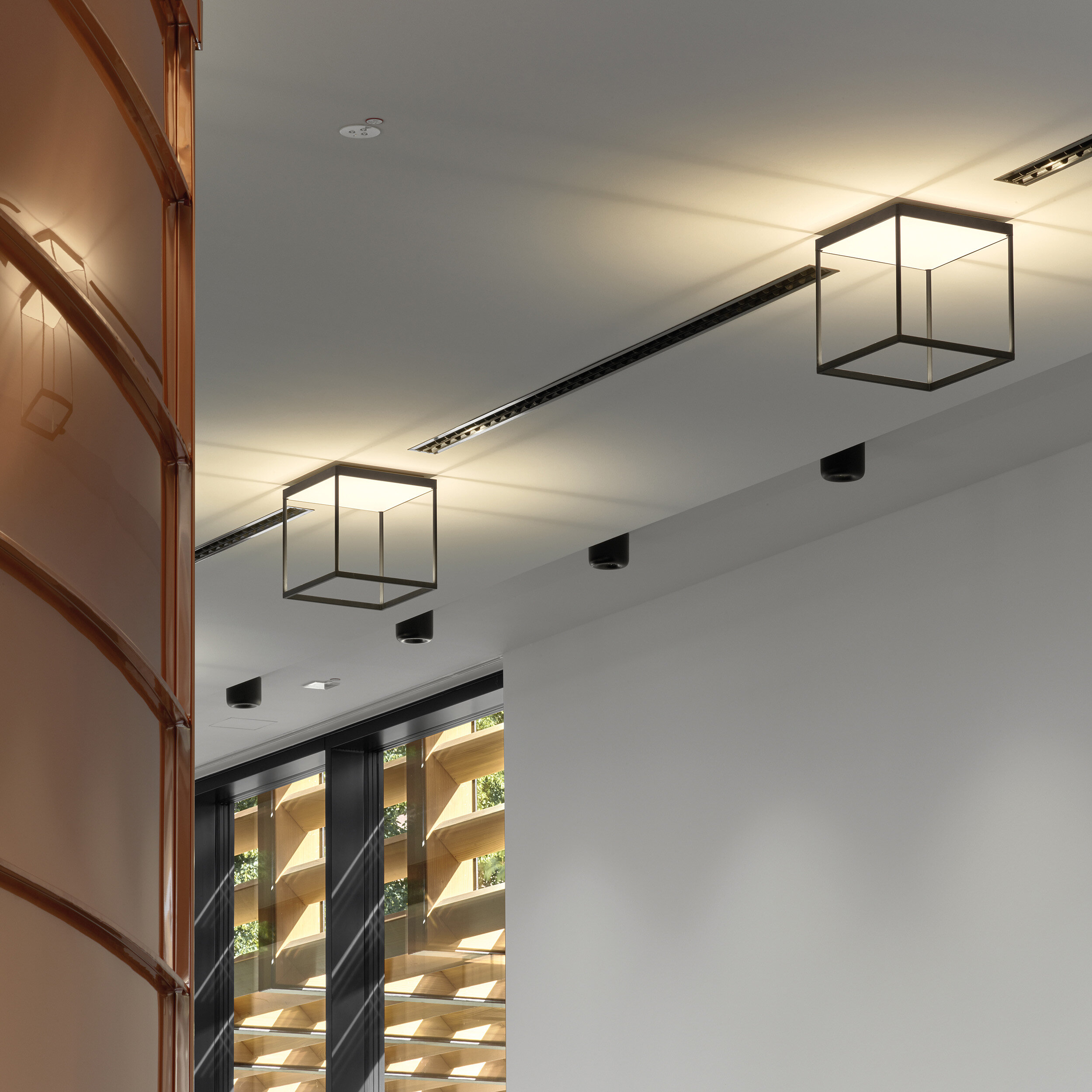 REFLEX² Ceiling M, CAVITY Ceiling L black © Studio Olaf Becker