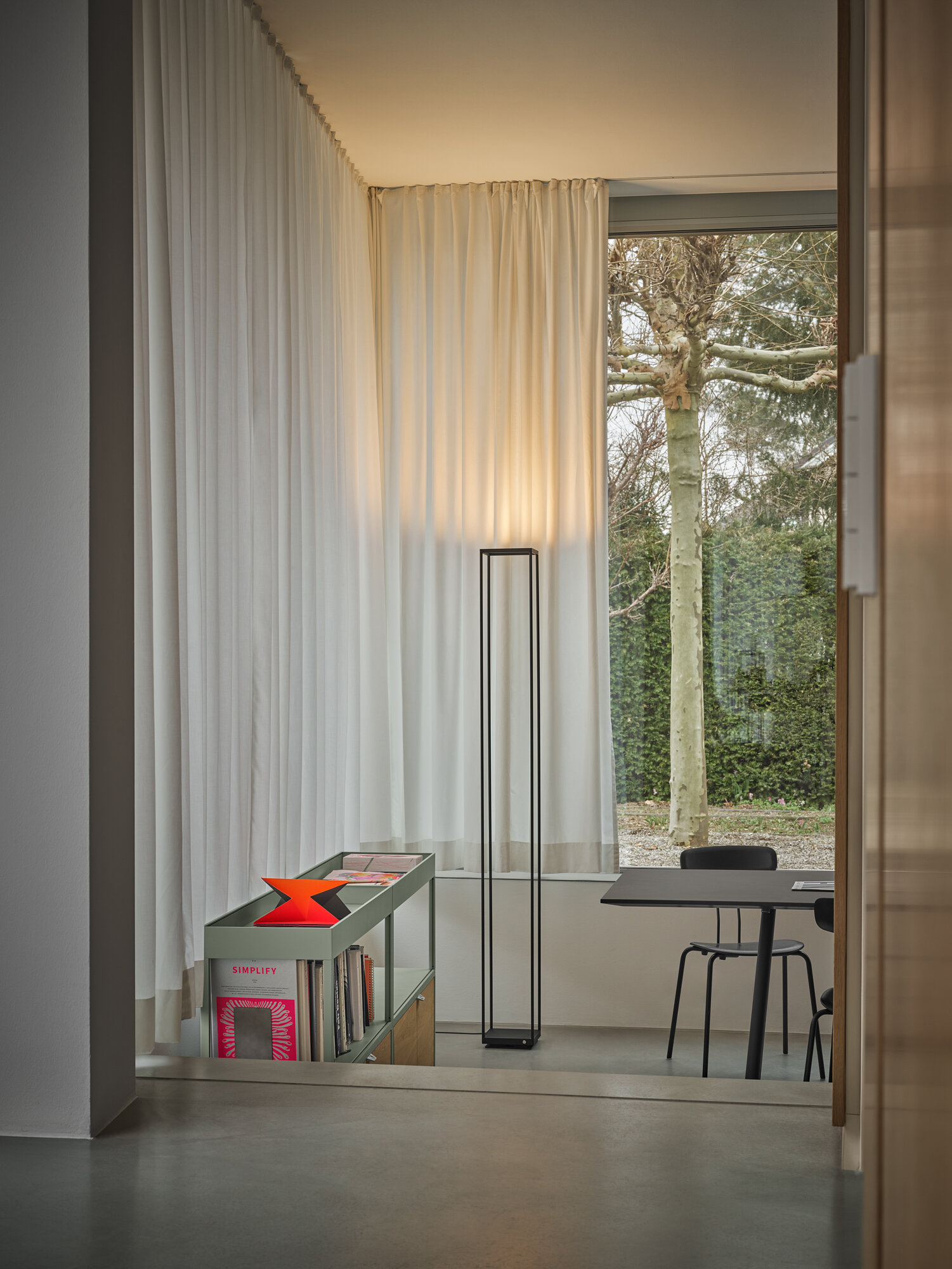 REFLEX² Floor S black © Studio Olaf Becker 