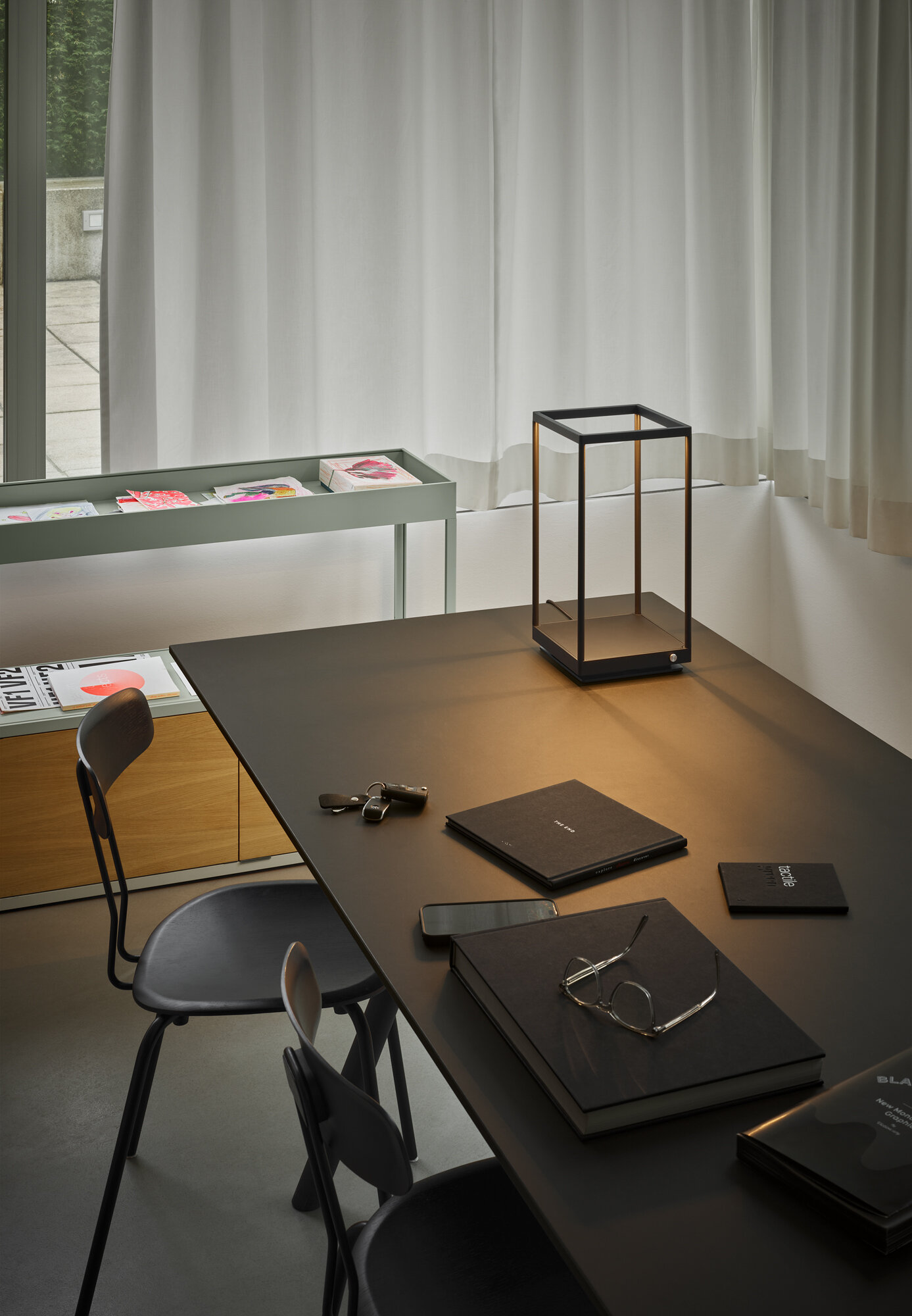 REFLEX² Table S black © Studio Olaf Becker 