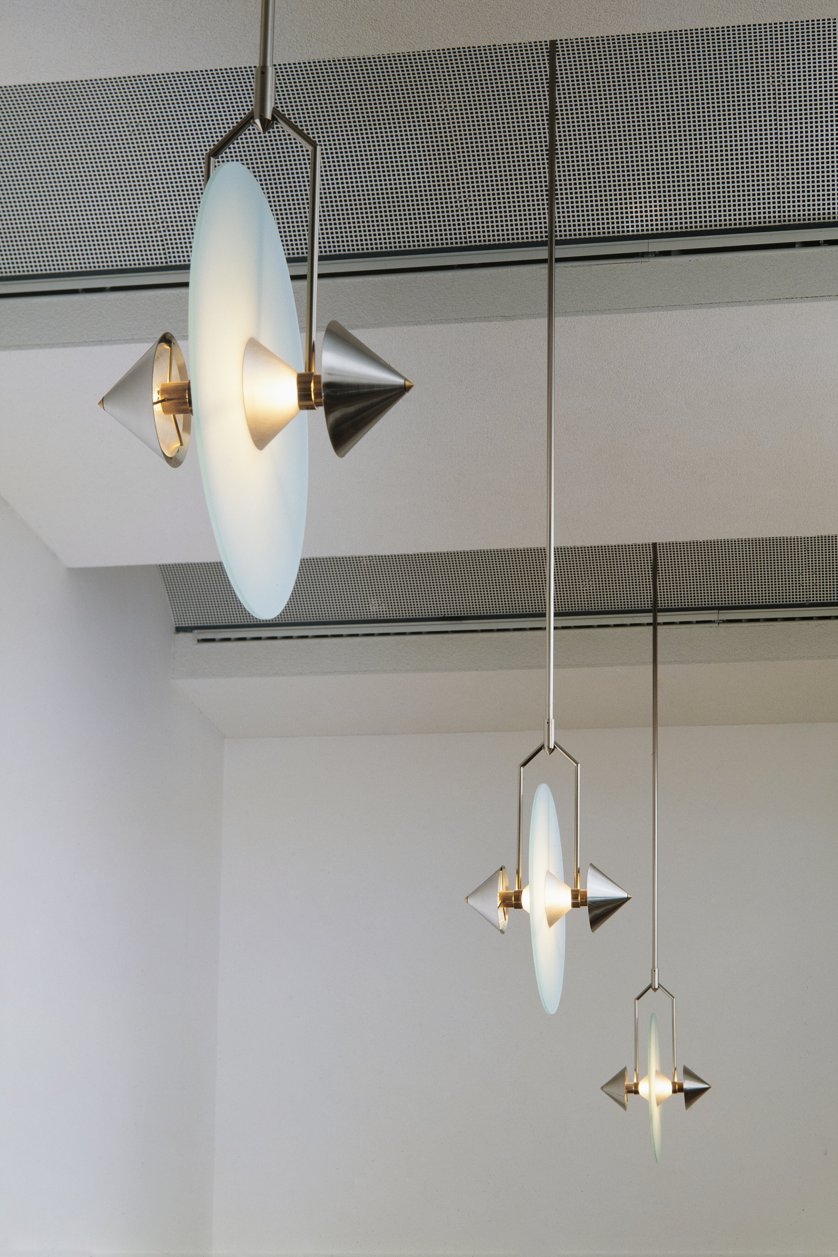 KORONA-Leuchten im Breuer-Saal 